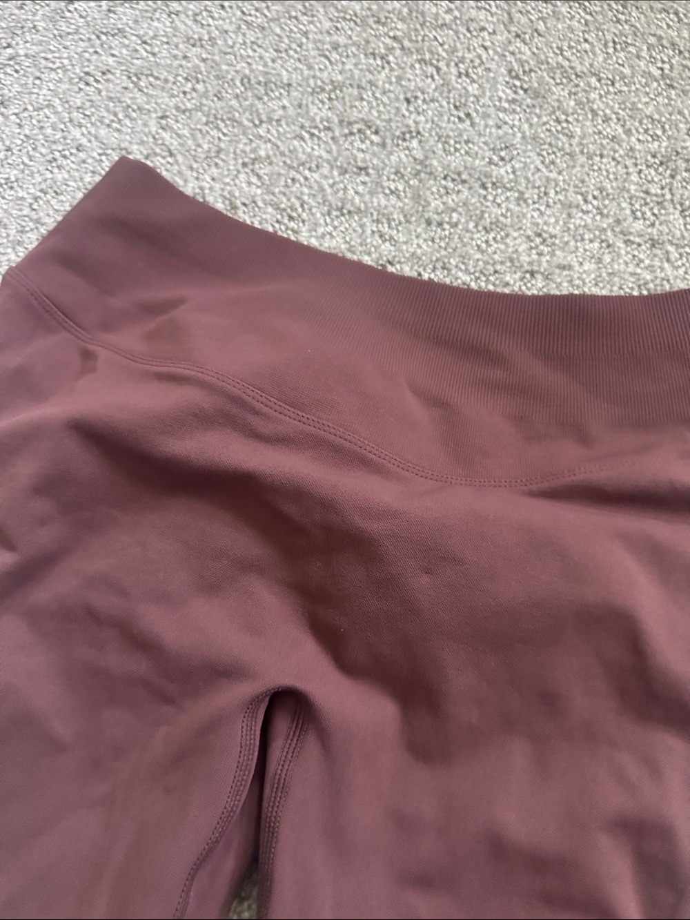 Aurola Women's Burgundy Scrunch Seamless Leggings - Picture 4 of 4